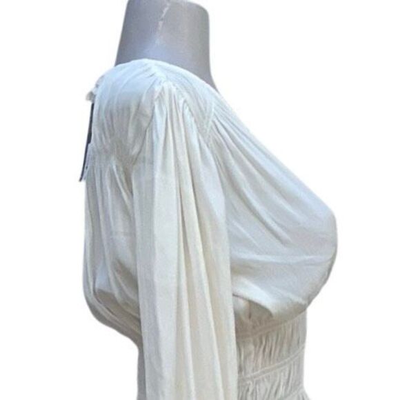 NWT Universal Thread Blouse Women's XS Cream Smocked V-neck Long Sleeve - Picture 6 of 16